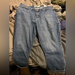 Levi Strauss Capri’s